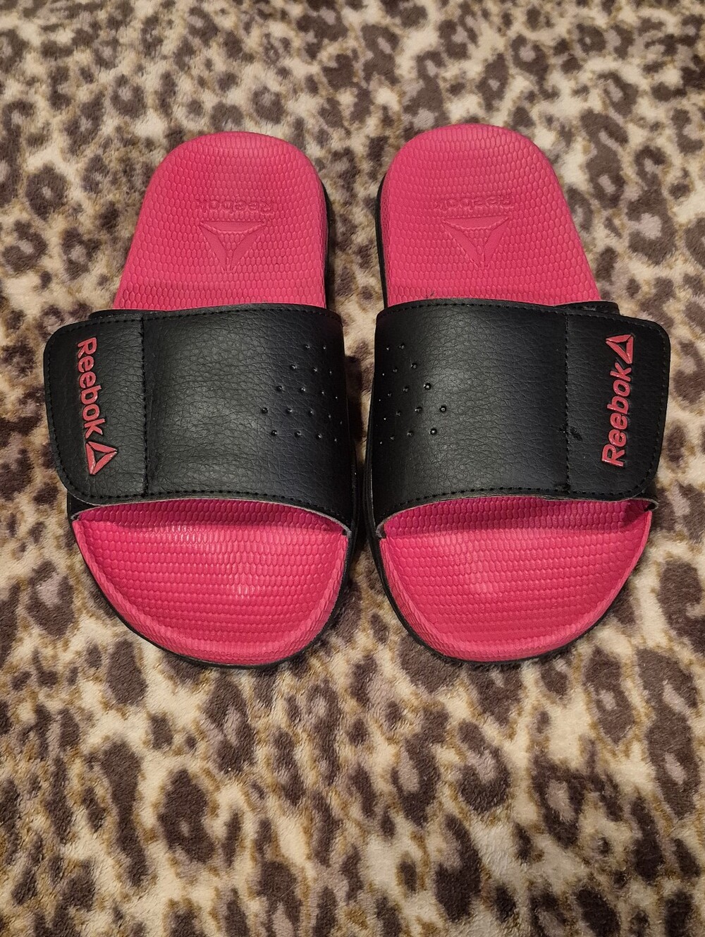 Reebok Boys Delta Vital Slide Sandals 3 Like New